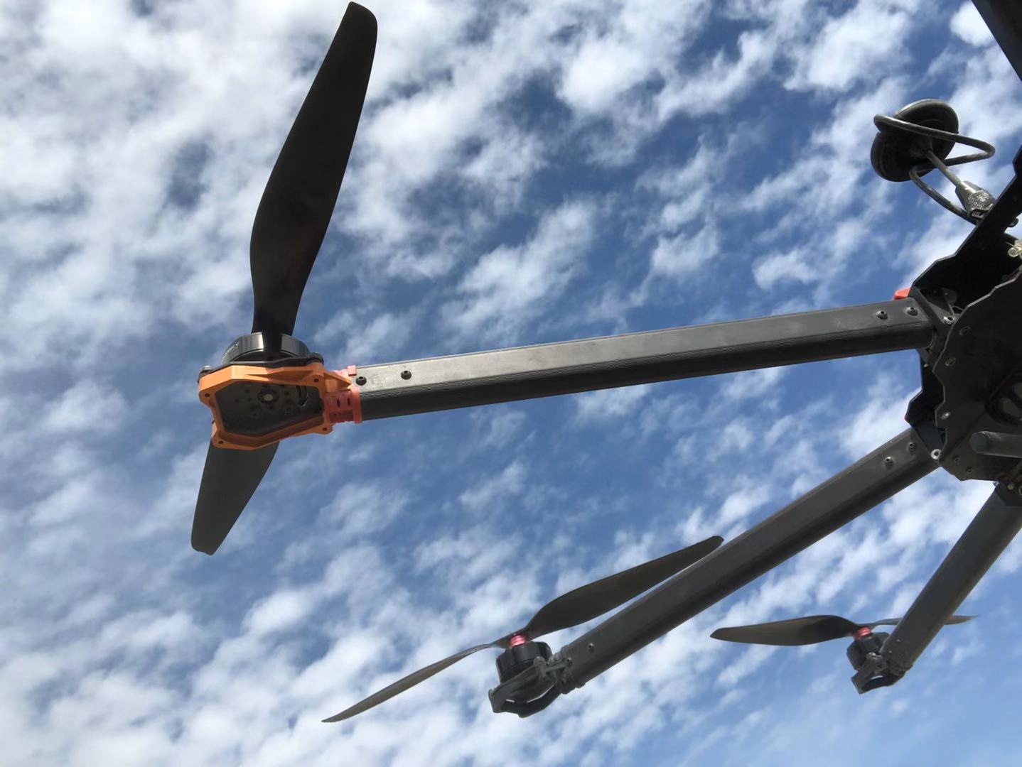 新疆无人机培训新疆02凯兰航空-如何选小型和中型